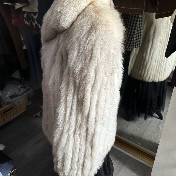 Vintage Saga Fox Jacket - Picture 4 of 10